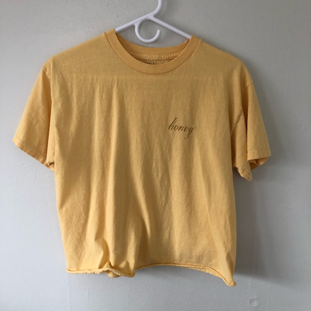 Honey embroidered yellow tee